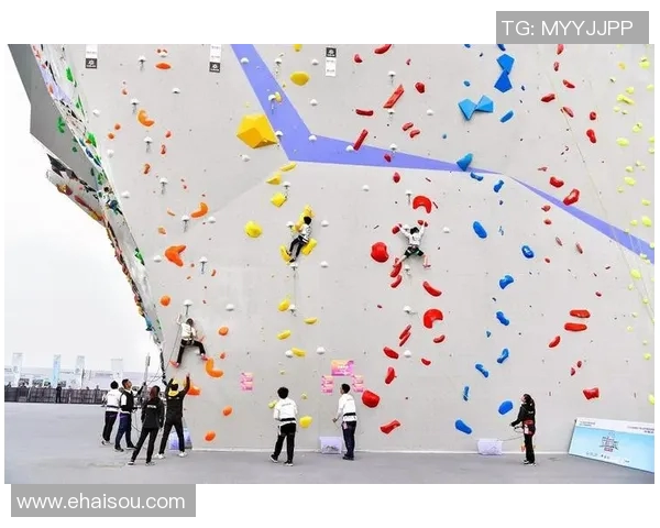 武汉攀岩队在城市马拉松中的技术表现与竞技精神全面点评